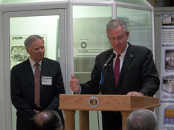 Missouri Governor Jay Nixon visits HEMCO